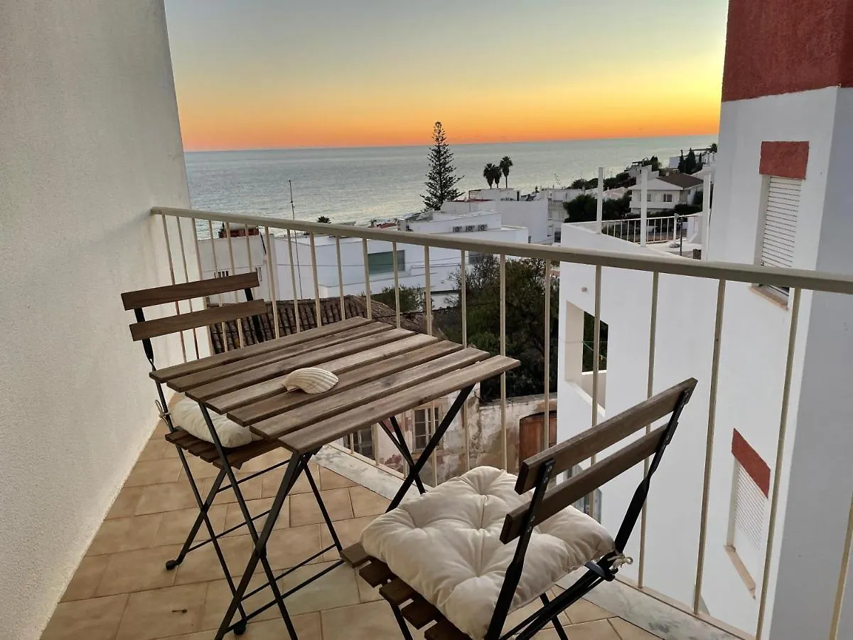 M&M\'S Cosy Apartment - Sea View contacts